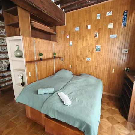De Charme Sur L'ile Saint-louis - Elegance & Authenticite Au Coeur De Apartment *